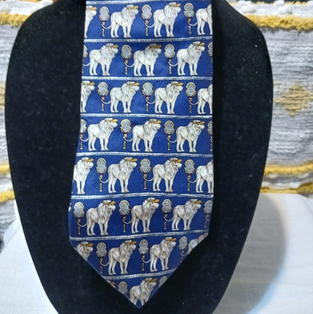 BROOKS BROTHERS Men's Silk Necktie USA Designer Lions & Tennis Rackets Print NWT